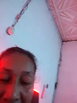 Ruby-Hot-Milf webcam