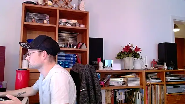 _whoisthatguy_ webcam