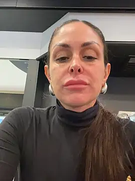 ainaht – webcam model profile photo