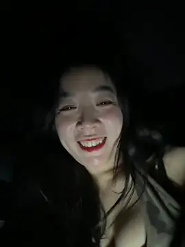 美女yourkeer在线直播