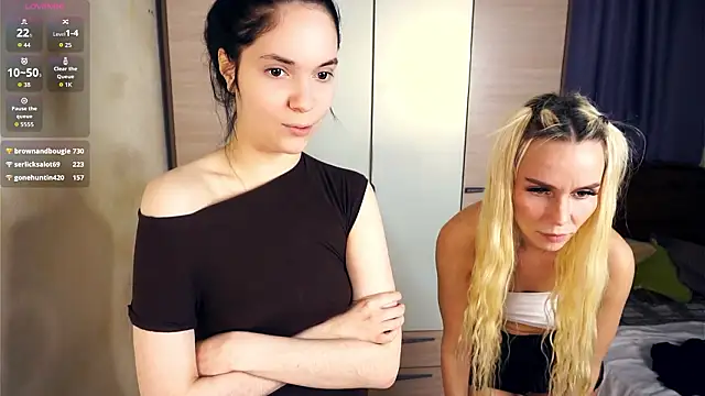 LorrieWilcinski webcam