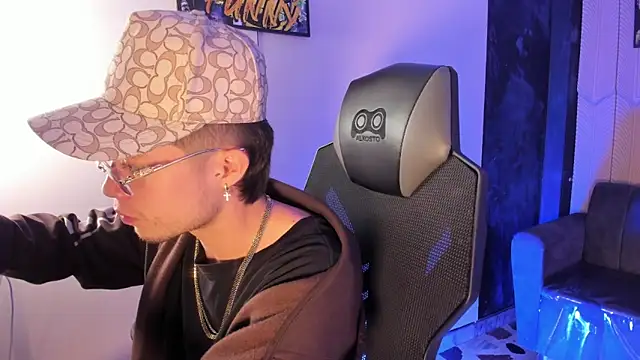 marcuscollins1_ webcam