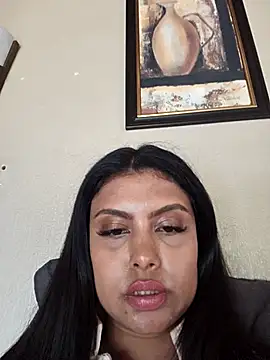 Indian_GlowingMiax webcam