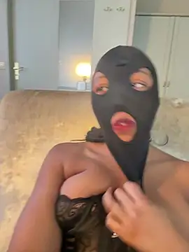 cassie_miller_velvet