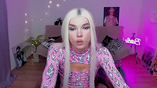 YourTrixie webcam