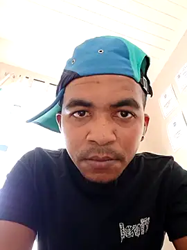 TrustworthyDegree7 webcam