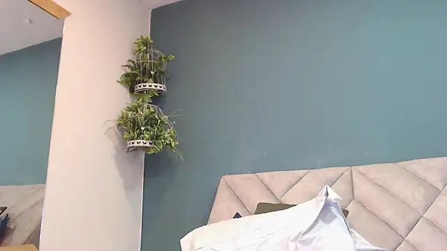 shariswillian (Ask my age) - many orgasms and cum