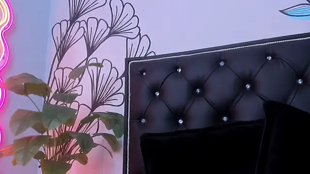 sweet_ariadna_ (F young) - Suck Fingers+Enjoy My Cameltoe💦