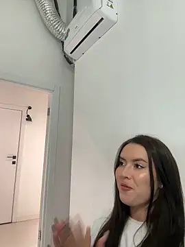 TrishaWinslet webcam