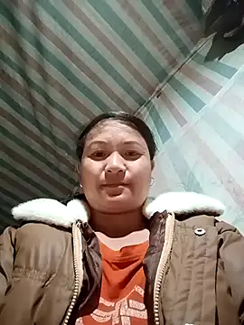 love-mama33 - Love-Mama33's free webcam - UK Sex Cams