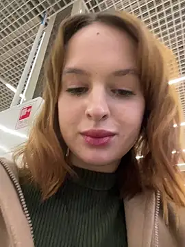 hani_obsessed (F teen) - Pussy flash in public