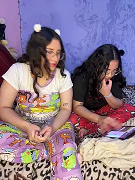 maddie-and-chelsea- webcam