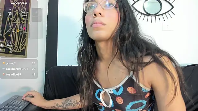 EmilyGomezLS webcam