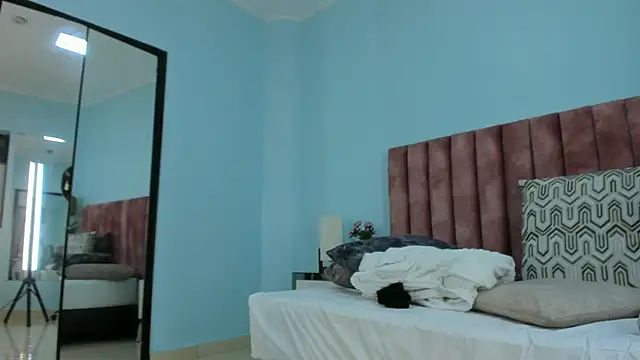 tati_saldarriaga webcam