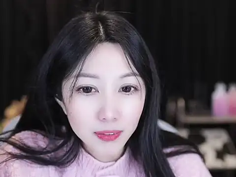 Webcam Model (Nuyoah-77)  is live.Free join now!