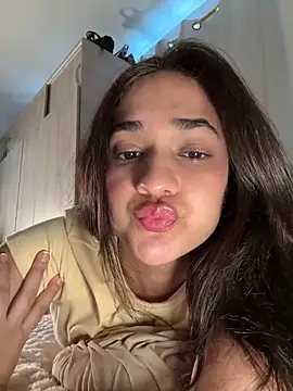 cutefatii Live Webcam on Stripchat