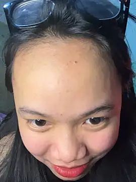 Leeeiu Live Webcam on Stripchat