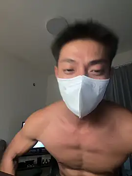 Yooo17 Live Webcam on Stripchat