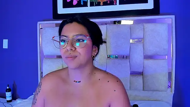 emilyy_cooperr webcam