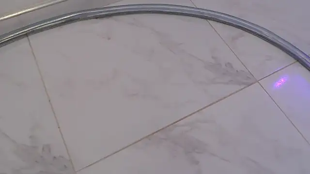 skinnykalitzo18 - Skinnykalitzo18's free webcam - UK Sex Cams