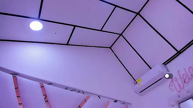 valeriecute18 webcam