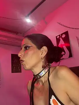 little_naughtty (F milf) - let's play with my delicious pussy 😽