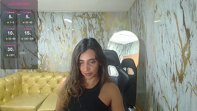 agatha_brooks_t (F milf) - spit tits