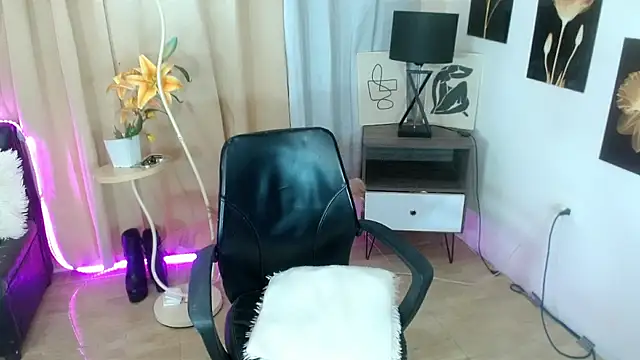 FuckingDolls69 webcam