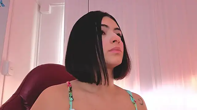 parisblue_ - Parisblue_'s free webcam - UK Sex Cams