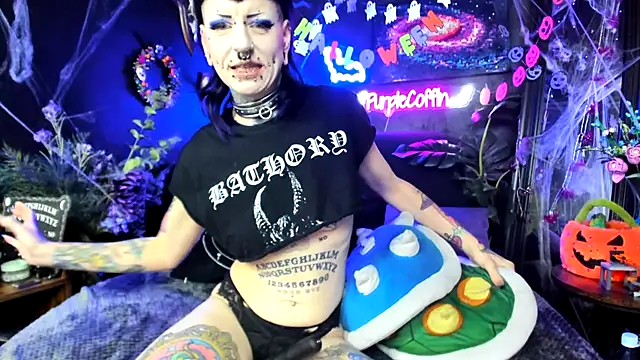Purple_Coffin666 webcam