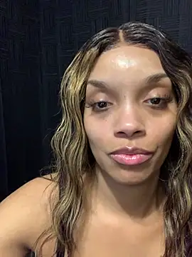 Rakiyahcharms webcam