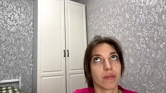 MaryannWeigman webcam