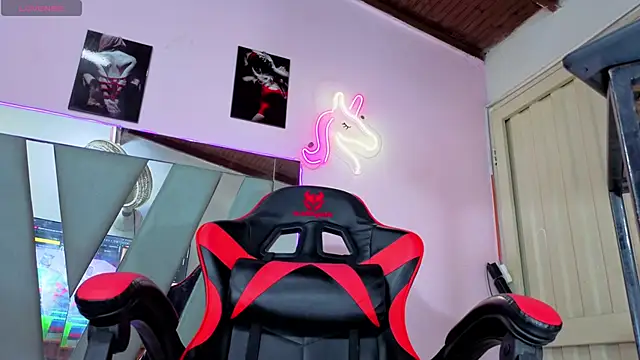 dominatrix_girl webcam