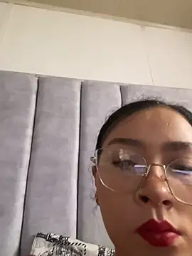 Abigail_Cowen webcam