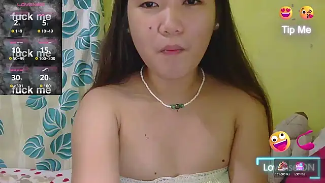 HornyAsian4uxx webcam