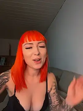 ScarletVixenLive webcam