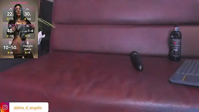 Alahia_Dangelo webcam