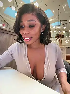 Belle___ Live Webcam on Stripchat