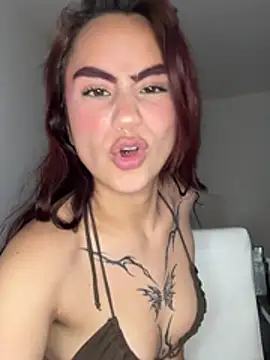 Lia_Moon_Official webcam