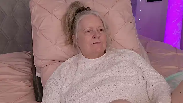 Kaitlyn_Winters webcam