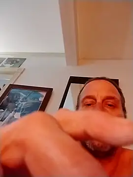 handsomedad69 webcam