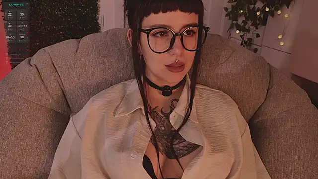 MichaellaMoon webcam