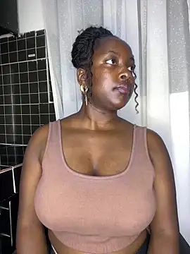 Webcam Model (prettiepearl)  is live.Free join now!