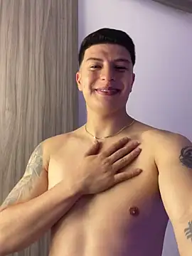 Goldenknight33 webcam