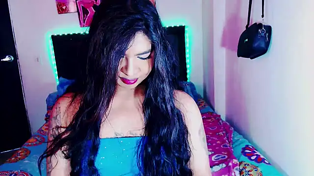 violet_bigcock774 webcam