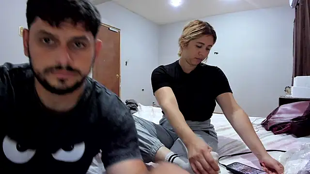 Liltildeman_moon webcam