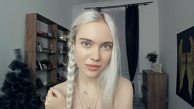 kristalcrowner (F teen) - squeeze my butt