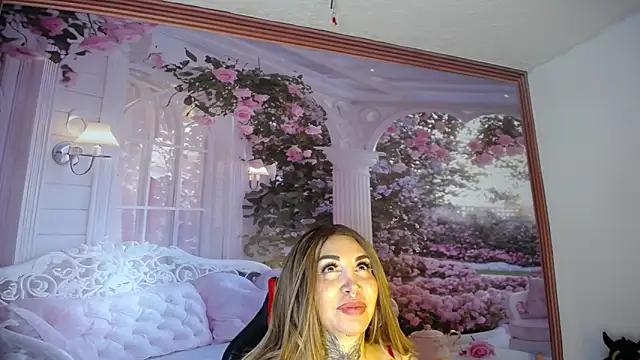 Layla-Wattson webcam