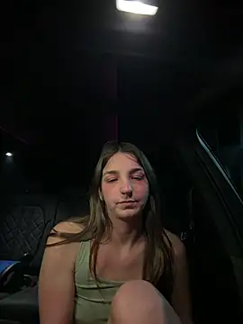 doridelux66 (F young) - Naked Walk