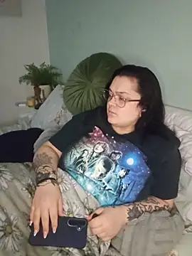 Saucy-Serenity webcam